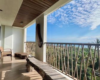 Sinasera Resort - Changbin Township - Balcony