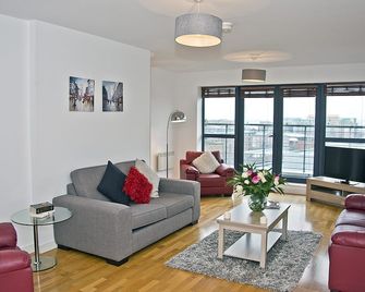 Base Serviced Apartments - Duke Street - Liverpool - Soggiorno