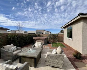 Pahrump Nevada 45 minutes from Las Vegas - Pahrump - Patio
