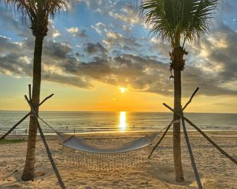 Arena Cam Ranh Ocean View - Cam Ranh - Beach