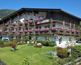 Dreibettzimmer mit Südbalkon - Haus Maria - Bad Kleinkirchheim - Edificio