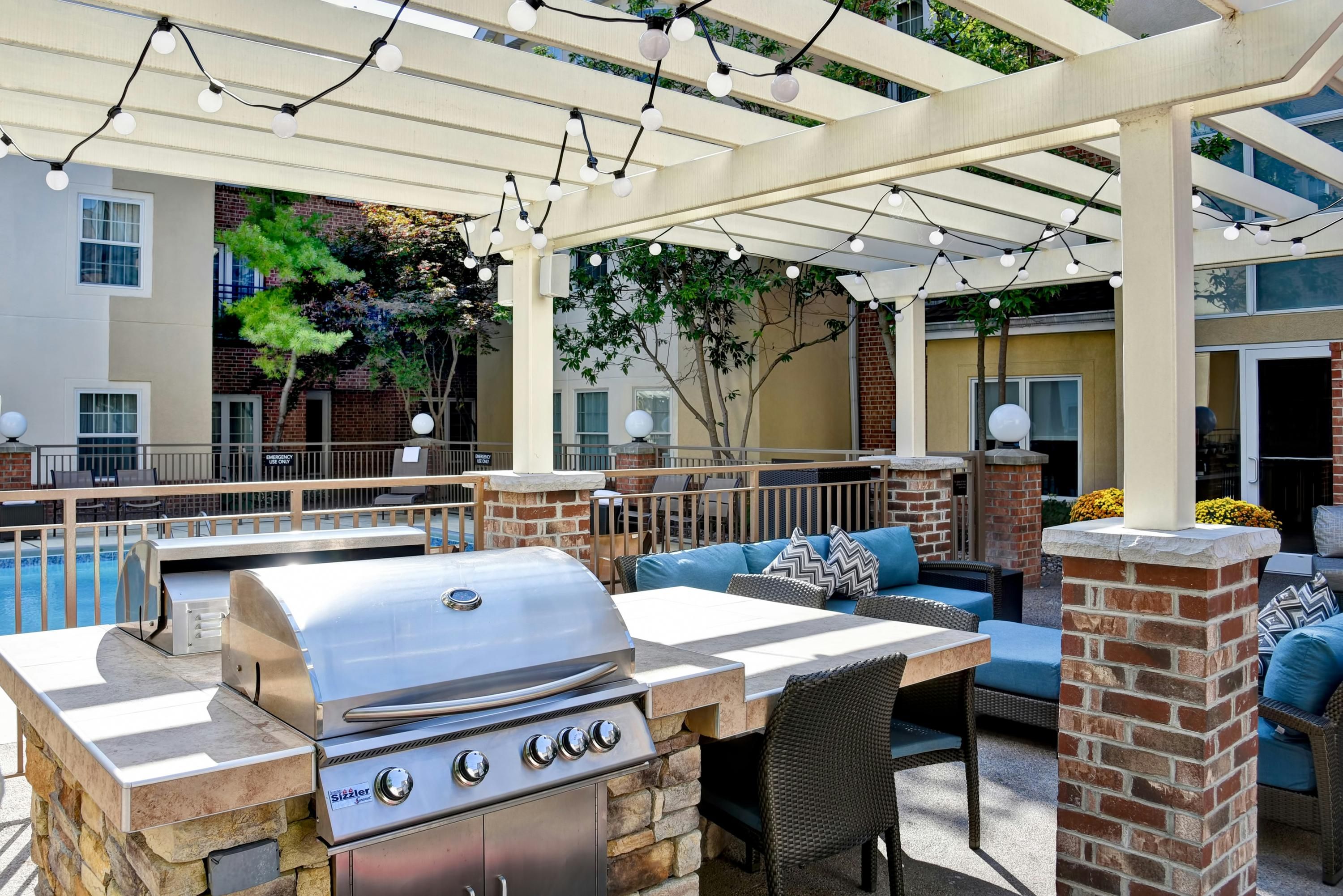 Homewood Suites by Hilton Kansas City - Airport - Kansas City - Patio