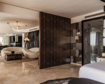 The Unexpected Ibiza Hotel - Ushuaïa Club entrance included - Playa d'en Bossa