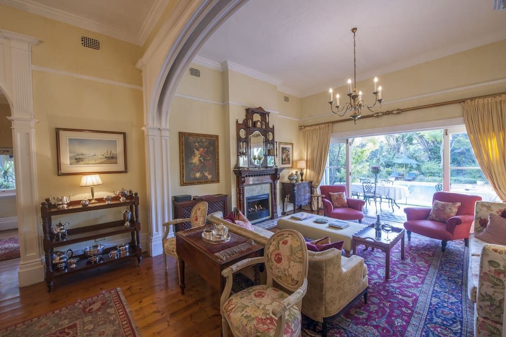 Hacklewood Hill Country House R1 441. Port Elizabeth Hotel Deals