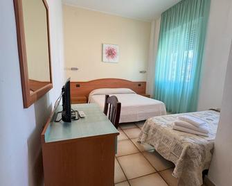Hotel Valente - Ortona - Schlafzimmer