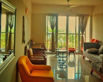 Luxury Flat For Daily/Weekly /Monthly Rent - Kozhikode - Living room