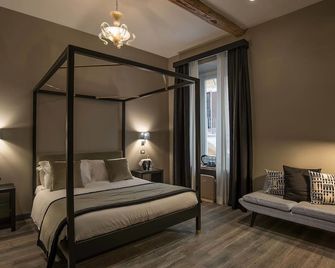 كولونا سويت ديل كورسو - روما - غرفة نوم