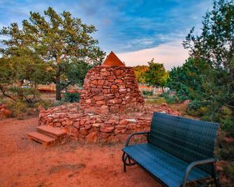 Sedona Sacred Rocks - The Fairy Suite - Sedona - Innenhof