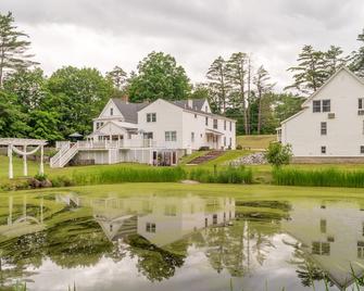 Cranmore Mountain Lodge Bed & Breakfast - נורת' קונווי - בניין