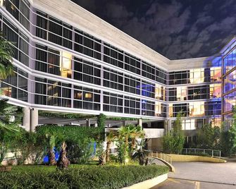 Hotel Antares Sport Beauty & Wellness - Villafranca di Verona - Gebäude