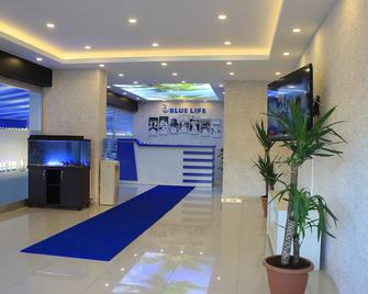 Blue Life Suites - Istanbul - Front desk