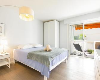 Modern apartment 2 bedrooms quiet terrace in a palm beach area, 30 meters from seaside - Cannes