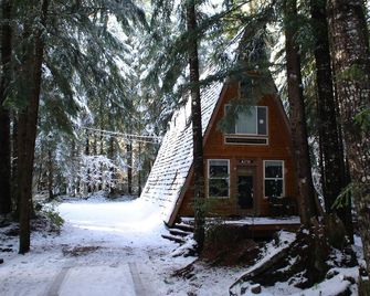 Your Base Camp For A Trip To Crystal Mountain Or Mount Rainier Winter & Summer - Enumclaw