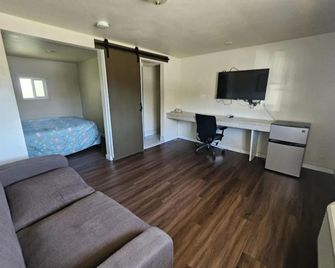 ديل رانشو موتل باي تاون هاوس بورتلاند أورايواي 205 - بورتلاند (اوريغون) - غرفة معيشة