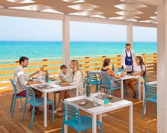 Is Serenas Badesi Resort - Badesi - Restaurant