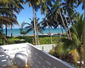 Dahoni Zanzibar - Your Beach Home - Pongwe - Balcon