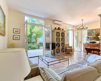 L'Oranger Maison Pittoresque Et Confortable Proche Des Plages, Croisette Et Centre-Ville - Cannes - Sala de estar