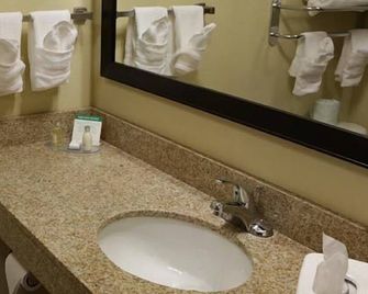 Cobblestone Hotel - Wayne - Wayne - Salle de bain