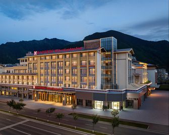 Hilton Garden Inn Linzhi Niyang Avenue - Nyingchi - Building