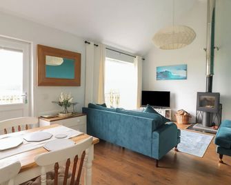 Starfish Cottage - Isle of Mull - Eetruimte