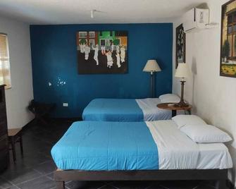 Antique Hotel Boutique Barrio Antiguo - Monterrey - Bedroom