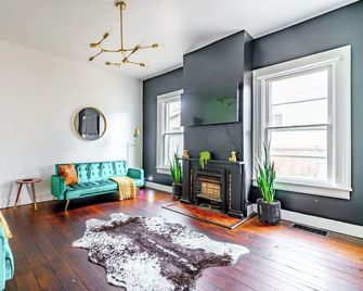 Jungle Thyme - Chillicothe - Huiskamer