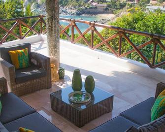 \'Bianni Beuú\' Luxury House - Puerto Angel - Balcony