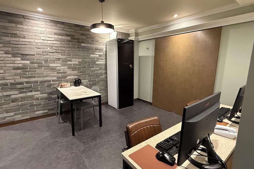 Daegu Seongseo Hotel May