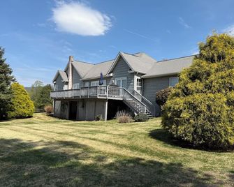 Three Springs Plus - Lovingston