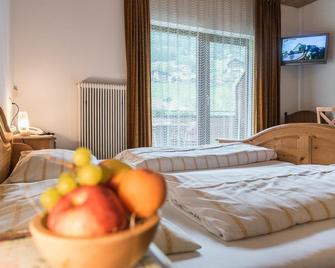 Pension Bäuerle - Heiligenblut - Bedroom