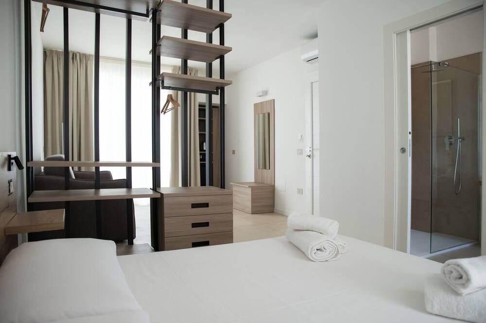 Montedarena Hotel - Pulsano