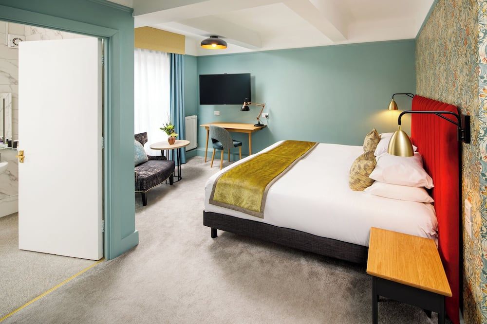 كوينز هوتل آند سبا بورنماوث