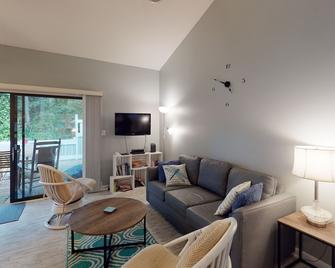 Sea Colony Woodland - Bethany Beach - Living room