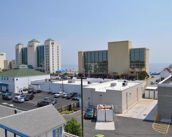 Blue Marlin Motel - Virginia Beach - Vista del exterior