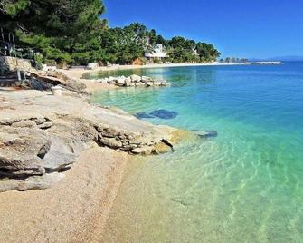 Apartments Lovre - Brela