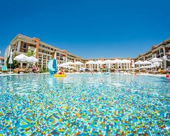 Premier Fort Beach Hotel - Sveti Vlas - Bazén