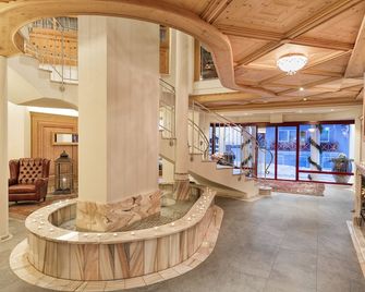 Hotel Alpenhof Superior - אלטנמארקט אים פונגאו - לובי