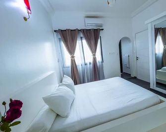 Kapinga's House - Saly - Bedroom