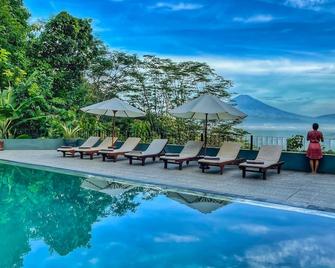 Villa Borobudur Resort - Borobudur - Pool