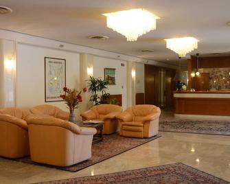 Hotel Bassetto - Ferentino - Lobby