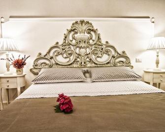 Relais Villa Le Bianche - Noci - Chambre