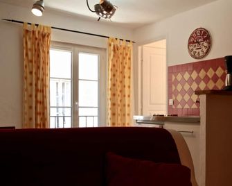 Self Catering Apartment La garde Freinet - Golfe de Saint-Tropez - La Garde-Freinet - Schlafzimmer