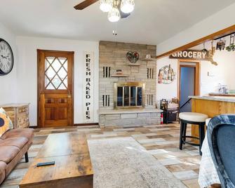 Antiquing & Fishing: Riverfront Waupaca Home! - Waupaca - Living room