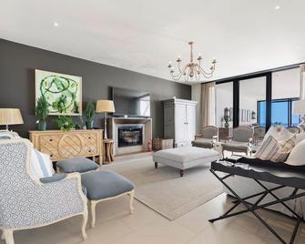 The 11 Camps Bay Villa - Cape Town - Living room
