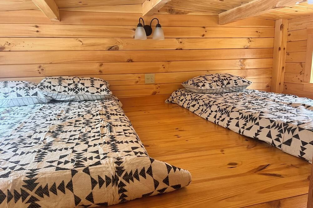 Lake Carey Cabin within walking distance to Old Carter Barn with lake access - Tunkhannock - Ložnice
