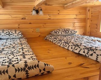 Lake Carey Cabin within walking distance to Old Carter Barn with lake access - Tunkhannock - Ložnice