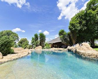 Blue Roan Country Lodge - Magaliesburg - Pool