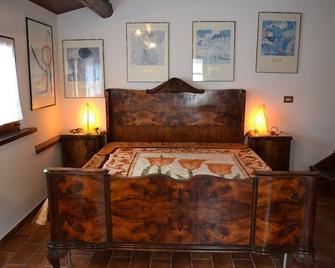 Casale Civetta with private pool - Senigallia - Bedroom