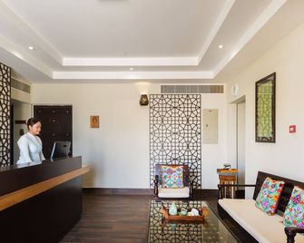 Desert Nights Resort - Bidīyah - Front desk
