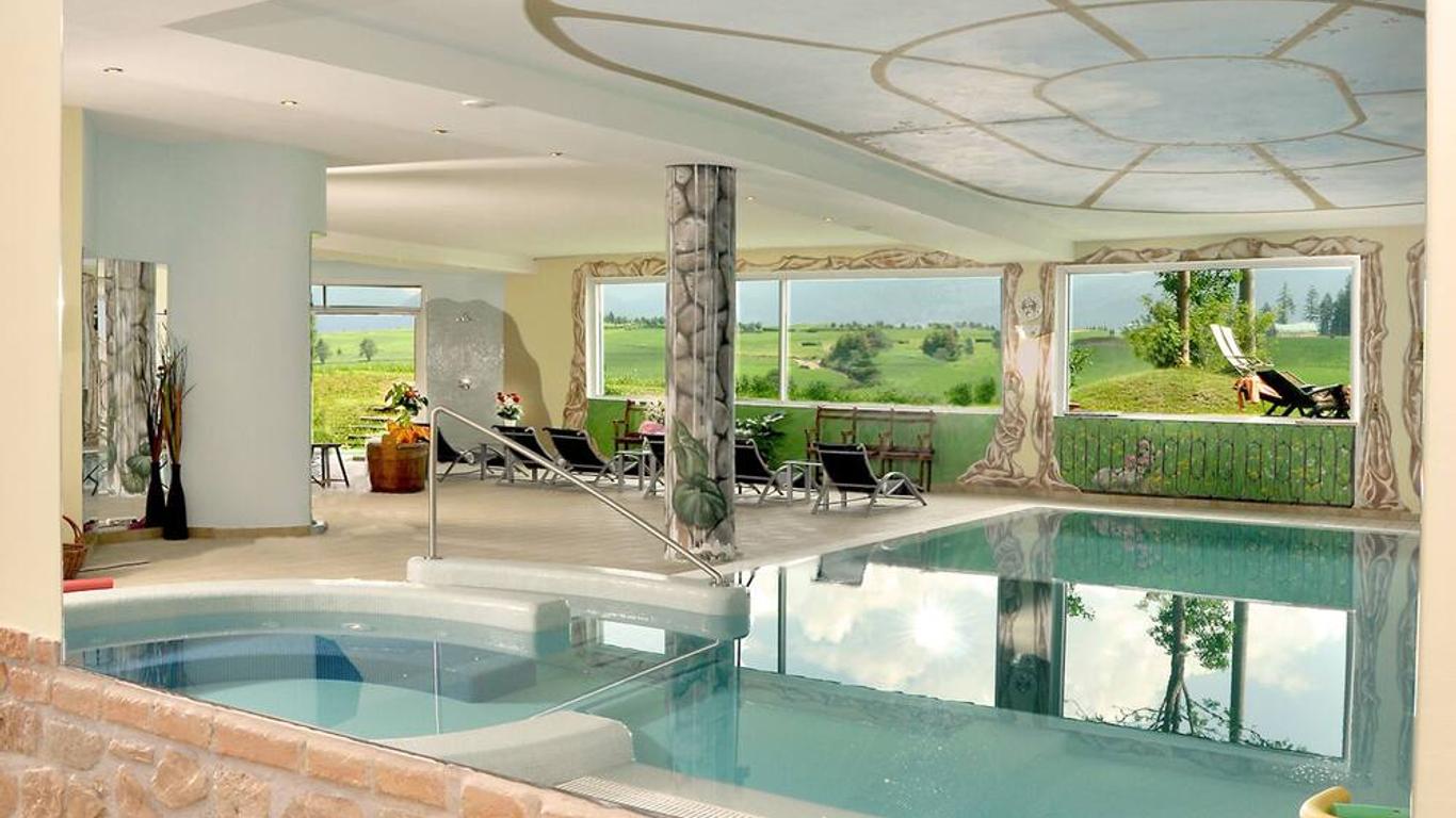 هوتل روزا ريزورت